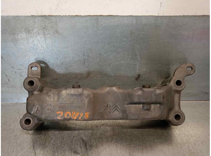 Replacement engine mount for Peugeot 508 Allure OEM IAM reference 9682776880 