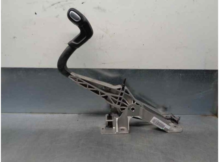 Replacement handbrake lever for Citroën C4 Cactus 1.6 e-HDi FAP OEM IAM reference 89EB5L 0019020E 
