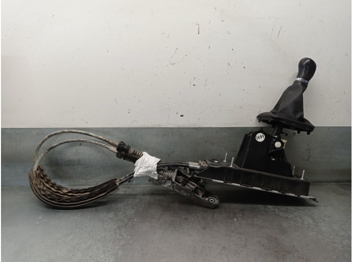 Recambio de palanca cambio para skoda karoq (nu7, nd7) 1.6 tdi referencia OEM IAM 5Q0711049BT 5Q0711049BT 