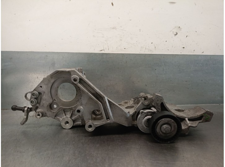 Recambio de soporte alternador para seat leon (1p1) 1.6 tdi referencia OEM IAM 03L903143K 03L903139K 