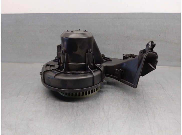 Recambio de motor calefaccion para opel meriva a 1.3 16v cdti cat (z 13 dt / ln9) referencia OEM IAM 1845092 