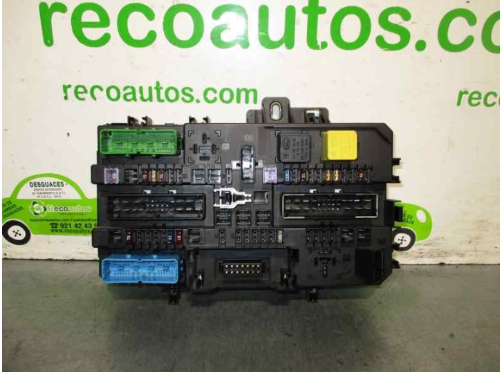 Recambio de caja reles / fusibles para opel astra h berlina 1.7 16v cdti referencia OEM IAM 13145017 5DK00866930 HELLA
