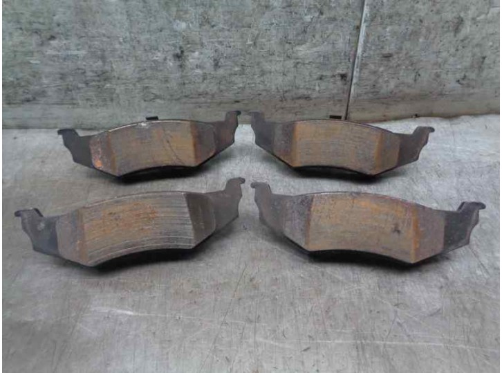 Recambio de pastillas de freno para chrysler pt cruiser cabrio 2.4 turbo referencia OEM IAM 5086567AA  