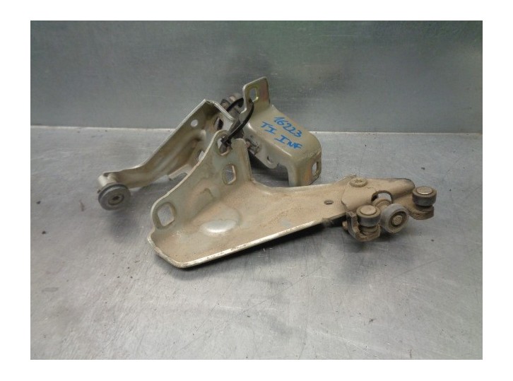 Recambio de bisagra puerta para renault kangoo (f/kc0) alize referencia OEM IAM 7700354518 7700354515 
