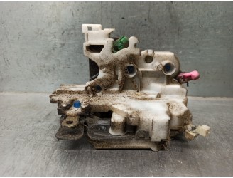 Recambio de cerradura puerta trasera izquierda para nissan pick-up (d22) 2.5 diesel referencia OEM IAM 805035P010 MANUAL 4 PUERT