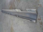 Replacement side skirt for Mercedes-Benz C-Class (W204) Saloon 2.2 CDI CAT OEM IAM reference 