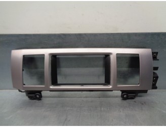 Recambio de molduras delanteras para jaguar xf 2.7 v6 diesel premium luxury referencia OEM IAM 8X23045C34A 8X23045C34A 