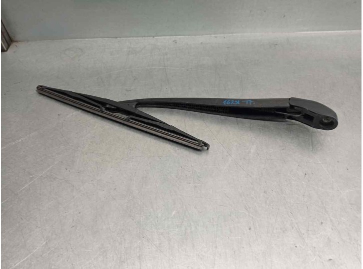 Replacement rear wiper arm for Mazda 2 lim. (DE) 1.3 active (3-door) OEM IAM reference D65167421 