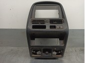 Replacement air vent grille for Nissan Pick-Up (D22) 2.5 Diesel OEM IAM reference 68750VJ200 