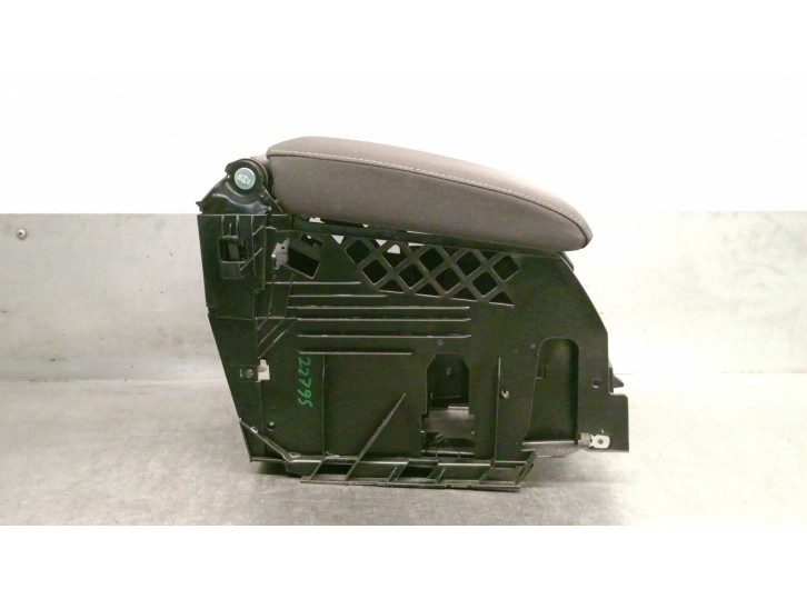 Recambio de apoyabrazos central para volkswagen scirocco iii (137, 138) 2.0 tdi referencia OEM IAM 1K5864251C 1K5864251C 