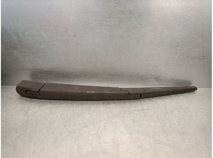 Recambio de brazo limpia trasero para kia sorento iii (um) 2.2 crdi referencia OEM IAM 988113W100 988113W100 