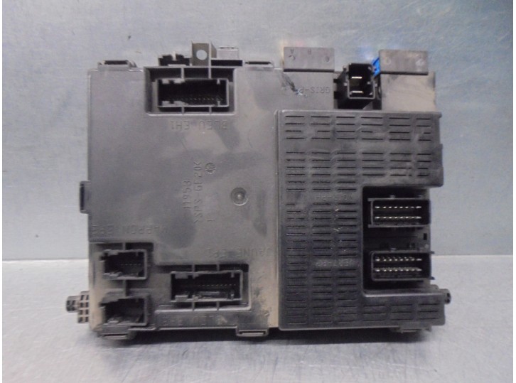 Recambio de caja reles / fusibles para citroën xsara berlina 1.6 16v cat (nfu / tu5jp4) referencia OEM IAM 9646022880 73004412 V
