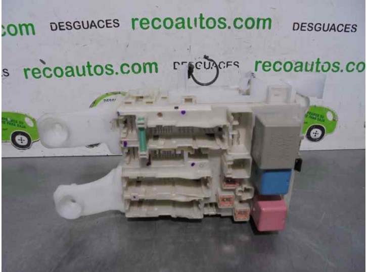 Recambio de caja reles / fusibles para toyota rav 4 (a3) 2.0 16v cat referencia OEM IAM 8273042010 