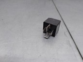 Replacement relay for Seat Ibiza (6L1) OEM IAM reference 7M0951253A 
