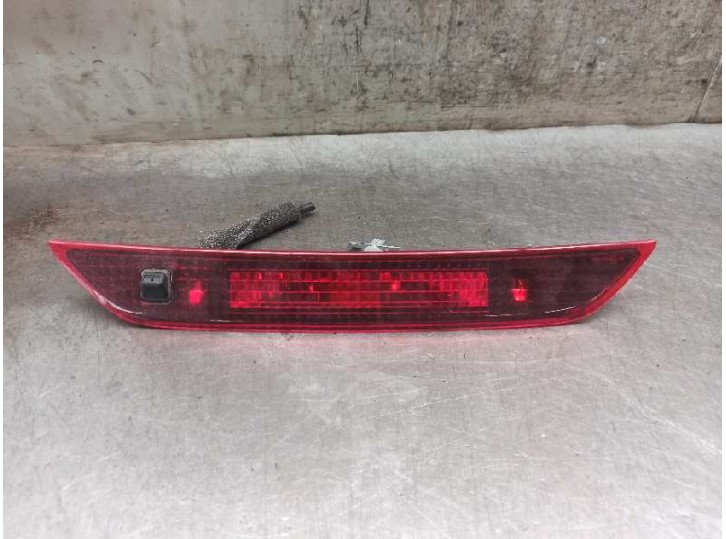 Recambio de luz central de freno para ford ka+ ti-vct cat (3 cil.) referencia OEM IAM 2016178 