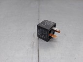 Replacement relay for Seat Ibiza (6L1) OEM IAM reference 141951253B 
