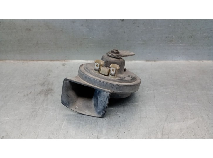 Recambio de claxon para mercedes-benz clase s (w126) berlina+coupe sec 560 referencia OEM IAM A0035426520 A0035426520 