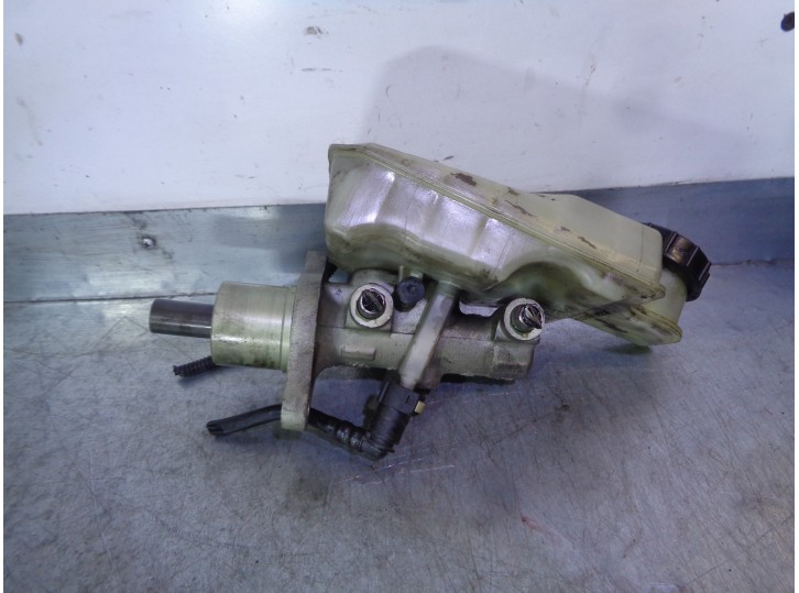 Recambio de bomba freno para volvo v50 familiar 2.0 diesel cat referencia OEM IAM 03350886551 03350886561 