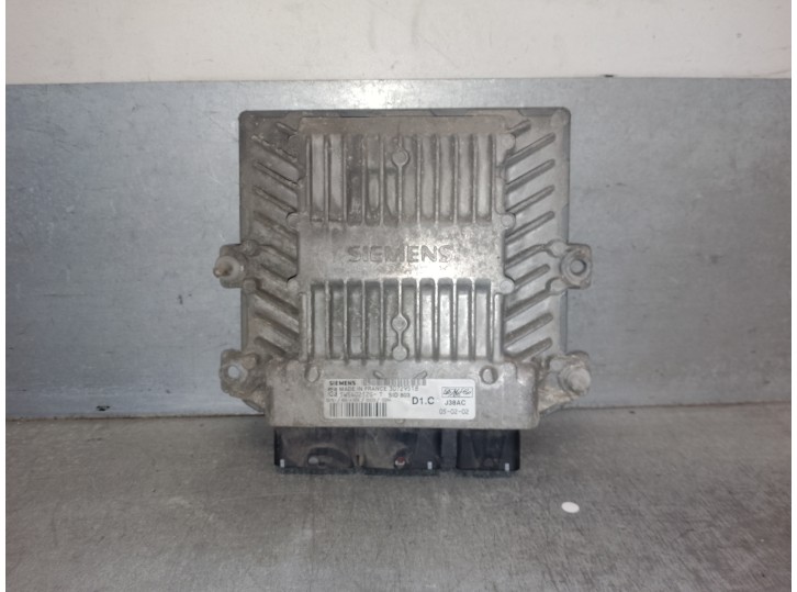 Recambio de centralita motor uce para volvo v50 familiar 2.0 diesel cat referencia OEM IAM 30729518 5WS40212G SIEMENS