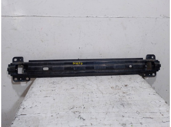 Recambio de refuerzo paragolpes delantero para kia cee´d 1.6 crdi cat referencia OEM IAM 86530 HIERRO 3 PUERTAS