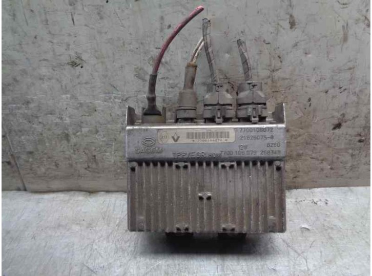 Recambio de centralita motor uce para renault laguna (b56) 2.2 diesel referencia OEM IAM 7700106072 216260758 SAGEM