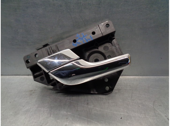 Replacement rear left interior door handle for Jaguar XF 2.7 V6 Diesel Premium Luxury OEM IAM reference 8X2322601AC 8X23226