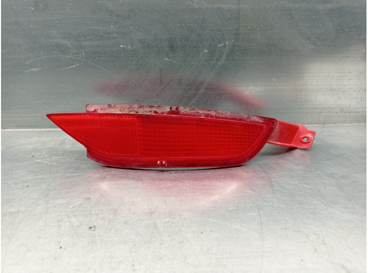 Recambio de piloto trasero derecho paragolpes para ford c-max 1.6 tdci cat referencia OEM IAM 8A6117A849 