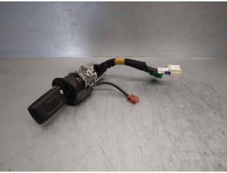 Replacement ignition switch for Peugeot 607 (S2) 2.7 HDi FAP CAT (UHZ / DT17TED4) OEM IAM reference 9654570280 N0502334