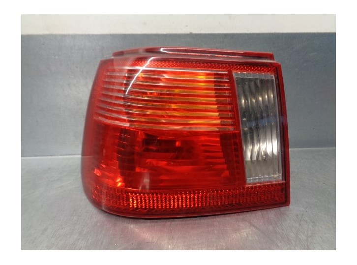 Replacement rear left light for Seat Ibiza (6K1) 1.9 SDI OEM IAM reference 6K6945111G WING
