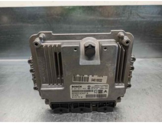 Replacement engine ECU for Peugeot 307 Break/SW (S2) 1.6 16V CAT OEM IAM reference 9661377280 028011863 BOSCH
