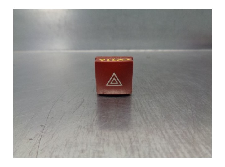 Replacement hazard warning switch for Peugeot 206+ 1.4 HDi OEM IAM reference 96472122KR 