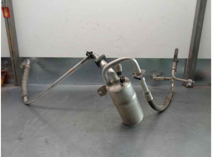Recambio de tubos aire acondicionado para mazda 2 berlina (dy) 1.4 diesel cat referencia OEM IAM DE9761460A 