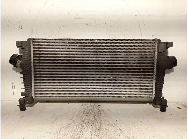 Recambio de intercooler para opel astra j sports tourer 1.4 16v turbo (bivalent. gasolina / lpg) referencia OEM IAM 13267646 813