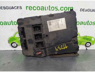Recambio de caja reles / fusibles para renault megane ii berlina 5p 1.9 dci diesel referencia OEM IAM 8200309690 8200326047 SIEM