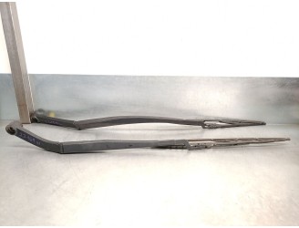 Recambio de brazo limpia delantero derecho para kia sorento iii (um) 2.2 crdi referencia OEM IAM 98321C5000 98321C5000 