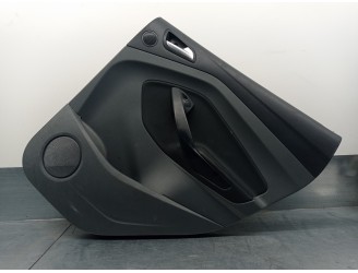 Recambio de guarnecido puerta trasera derecha para ford c-max 1.6 tdci cat referencia OEM IAM 1806772  5 PUERTAS