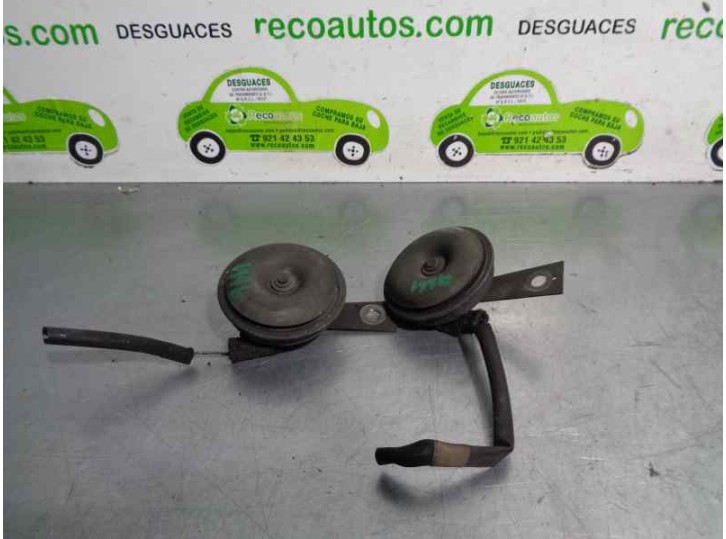 Replacement horn for Nissan X-Trail (T30) 2.2 dCi diesel CAT OEM IAM reference 