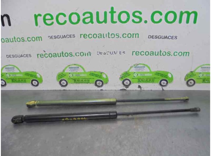 Replacement tailgate / boot lid struts for Volkswagen Golf IV Saloon (1J1) 1.9 TDI OEM IAM reference 1J6827550 