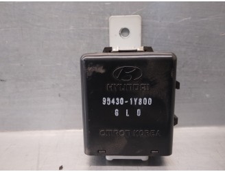 Replacement relay for Kia Picanto 1.0 CAT OEM IAM reference 954301Y800 