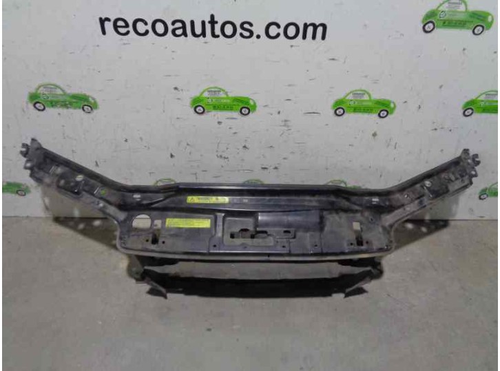 Recambio de panel frontal para volvo v70 familiar 2.5 turbodiesel referencia OEM IAM 9461072 DE CHAPA 