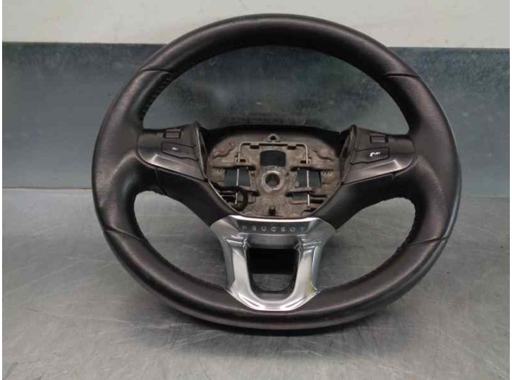 Replacement steering wheel for Peugeot 208 1.6 16V HDi FAP OEM IAM reference 98084115ZD 