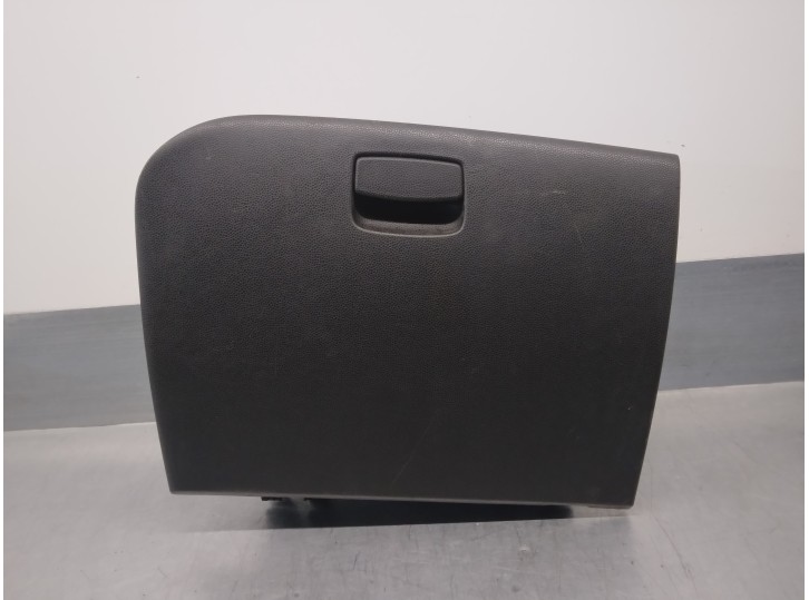 Recambio de guantera para kia picanto 1.0 cat referencia OEM IAM 845101Y000 