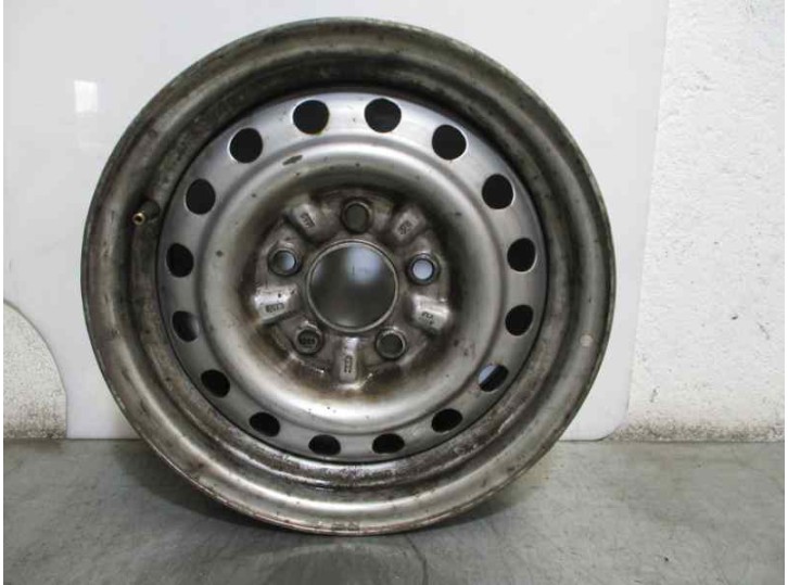 Recambio de llanta para nissan vanette cargo 2.3 diesel referencia OEM IAM 403007C300 R1451/2JX14CHET30 HIERRO