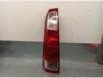 Recambio de piloto trasero izquierdo para opel meriva a 1.7 16v referencia OEM IAM 13203393 89398084 VALEO