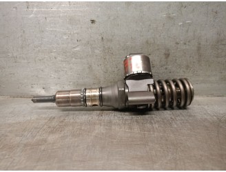 Recambio de inyector para volkswagen golf plus v (5m1, 521) 2.0 tdi 16v referencia OEM IAM 03G130073G 03G130073G 0414720404 BOSC