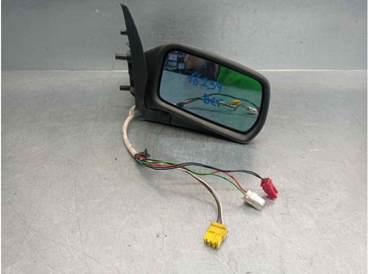 Replacement right wing mirror for Citroën Xantia sedan 1.9 TD Exclusive OEM IAM reference 8151AL 8151AL 