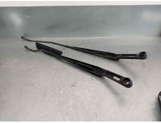 Recambio de brazo limpia delantero derecho para mazda premacy (cp) td active referencia OEM IAM CB0867330 