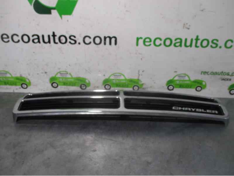 Recambio de rejilla delantera para chrysler voyager (es) 2.5 cat referencia OEM IAM 4451680  