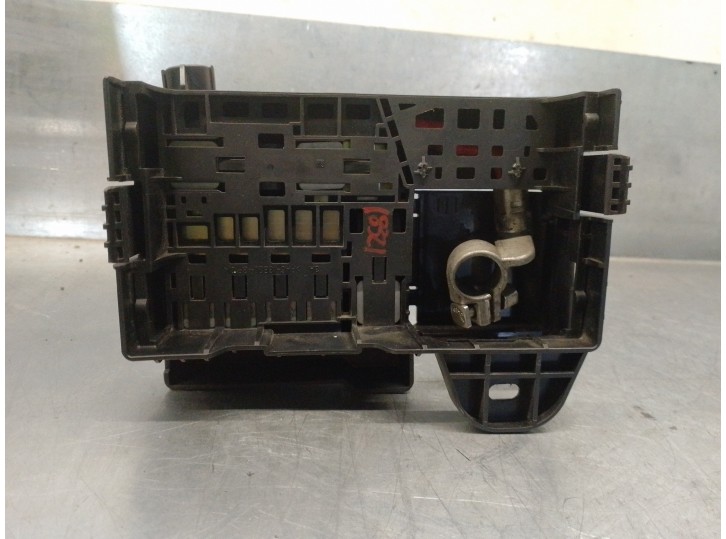 Recambio de caja reles / fusibles para chevrolet cruze lt referencia OEM IAM 96964227 