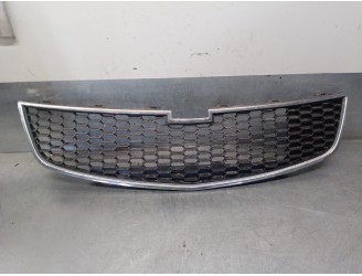 Recambio de rejilla delantera para chevrolet cruze lt referencia OEM IAM 96850786 